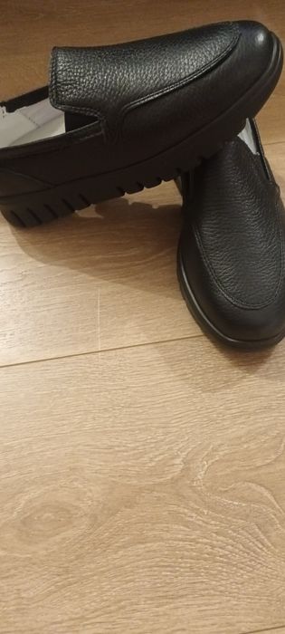 Papuci de piele mărimea 37