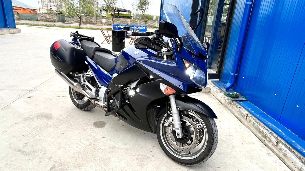 Yamaha FJR 1300 (Model RP13) – Sport-Touring de Excepție