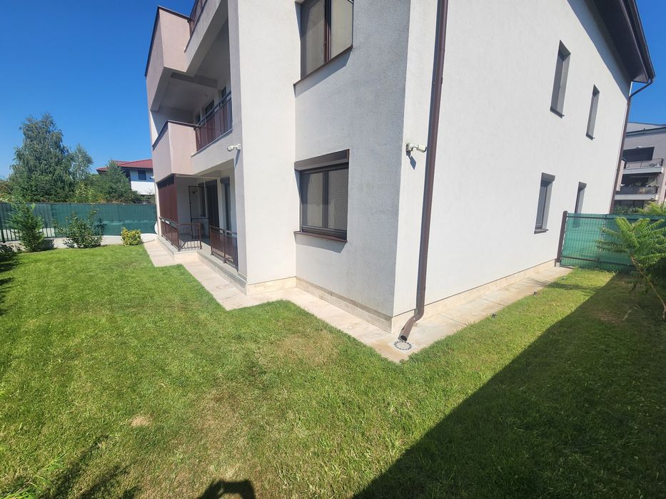 Apartament 3 camere Damaroaia 95 mp + 145 mp curte , 2 bai , totul nou , incalzire in pardosela , bloc 2026
