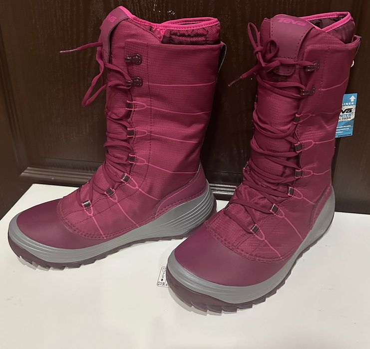 Женские зимние сапоги TEVA