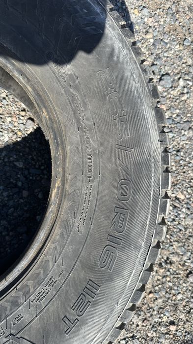 NOKIAN зимние 265/70