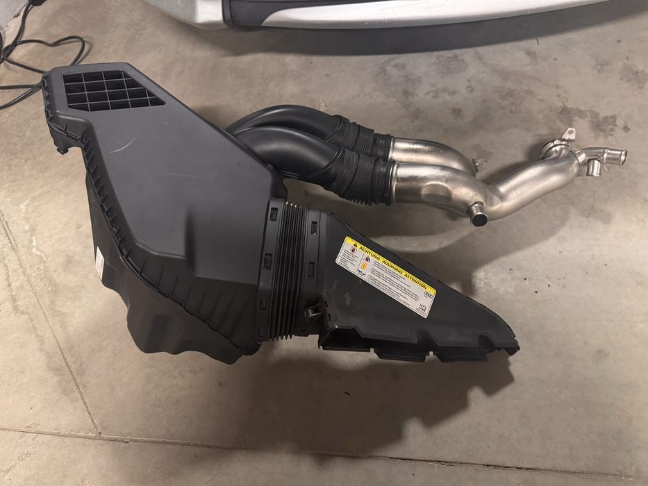 Целостен интейк до турбо rs6/rs7 c7 + подарък нов oem филтър