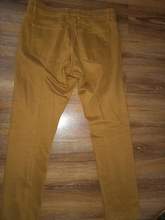 Pantaloni barbati marca C&A material denim masura 44/34  noi fara etic