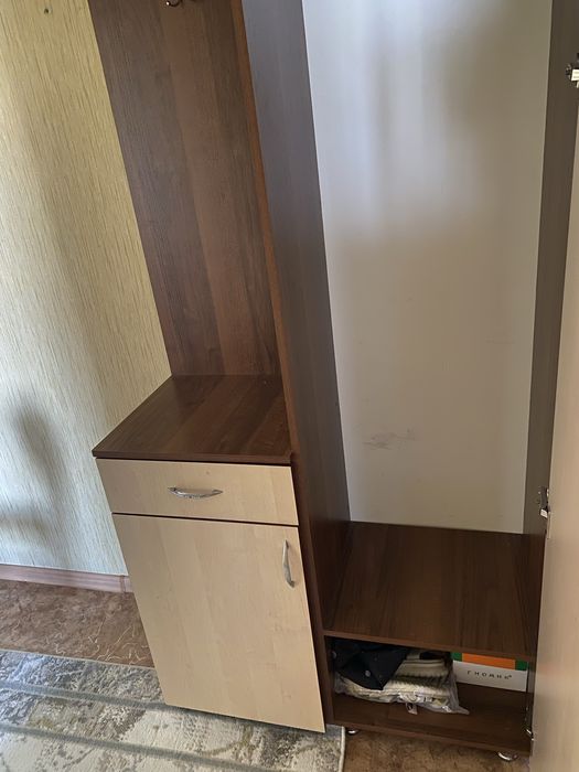 Продам шкаф для прихожей