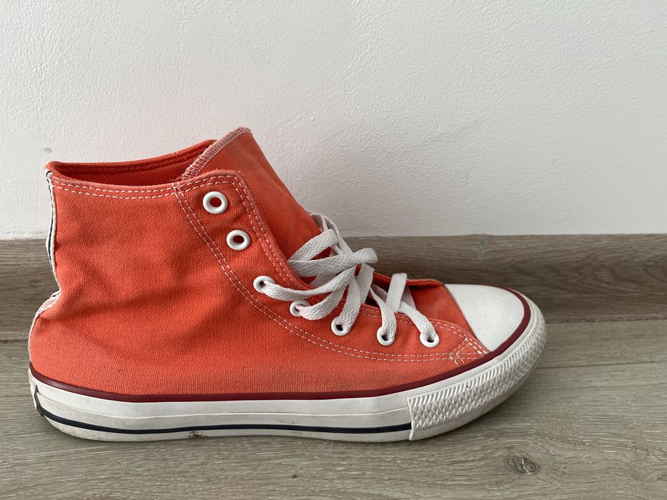 Converse roz vara