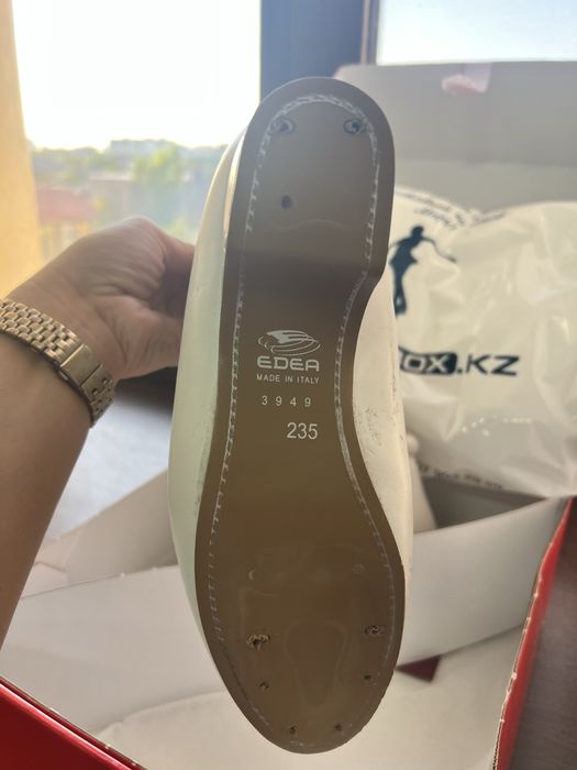 Ботинки эдеа чорус / Edea Chorus 235 без лезвий. АСТАНА