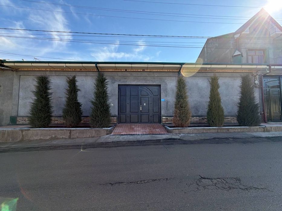 Zangota Tokzorda yevro remontli jihozlari bilan 2 qavatli uy sotiladi