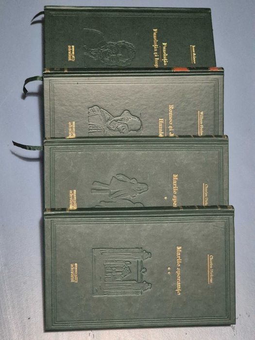 Vand pachet carti celebre, opere clasice din literatura universala
