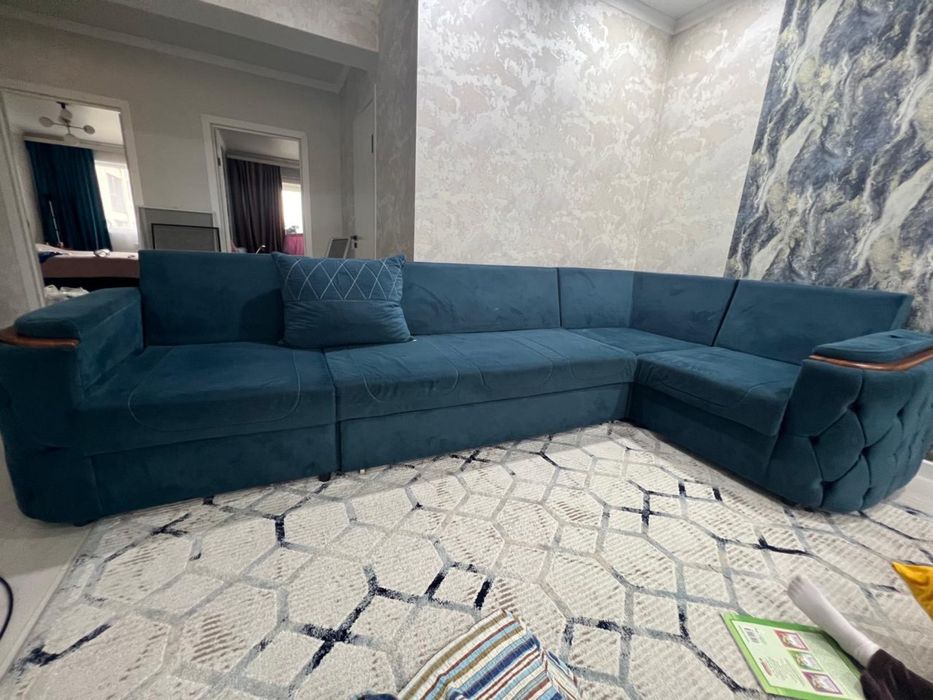 Продам диван угловой