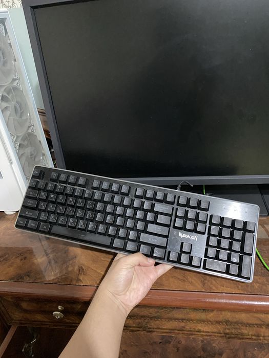 Продам клавиатуру Redragon Dyaus