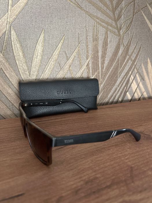 Унисекс Слънчеви очила GUESS