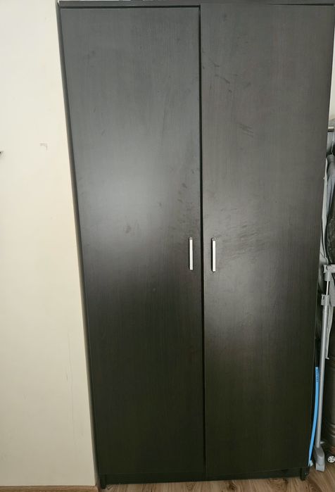 Стилна спалня + гардероб – масивни, по поръчка