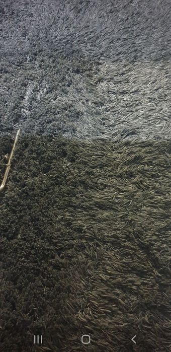 Продавам килими- тип шаги и друг тип цвят сив