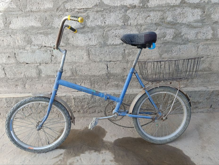 2ta Velesiped, 2ta baloni bor, bittasini baloni yorilgan