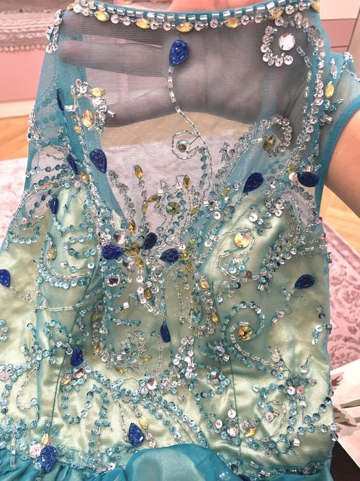 Вечернее платье