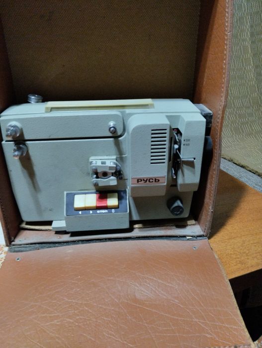 Продам кинопроектор