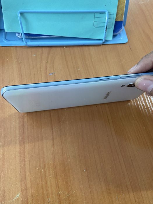 Самсунг в идеале ток не работает