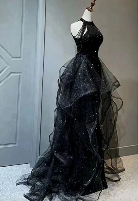 Қара фаталы көйлек бір рет киілген