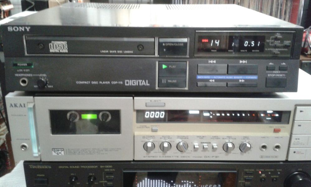 SONY cdp 11s "Пришелец" из Первого поколения!: 90 000 тг. - Cd / md ...