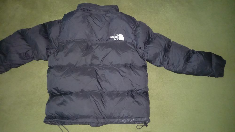 Vând  geacă puf The  North Face 700  originală mărime xs