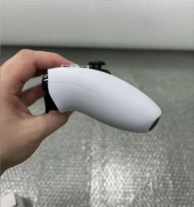 Dualsense oq rang korobkalari bn
