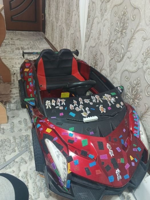 Продается детская электромашинка.