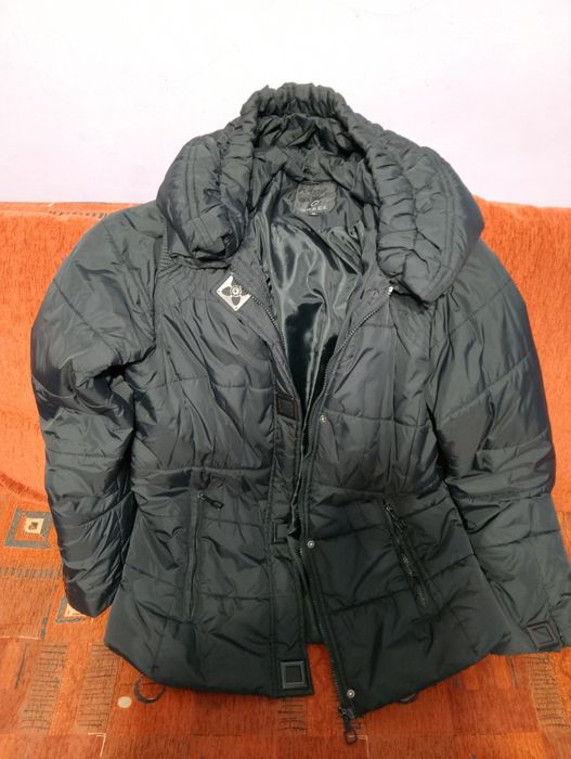 Яке Дамско Ново със Качулка