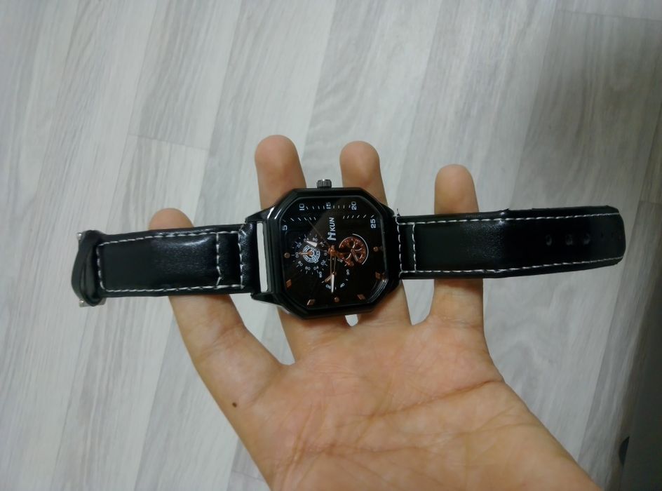 HZUAN men's watch black square