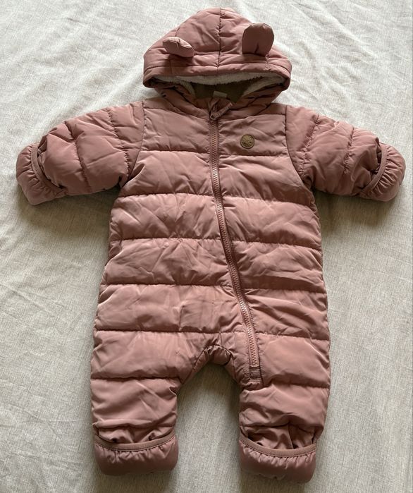 Зимен космонавт на H&M