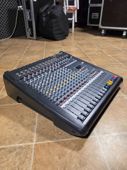 Vand mixer Dynacord CMS 1000-3 ca nou (ocazie)