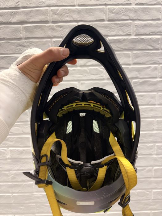 Каска Uvex 2022 Jakkyl HDE full face helmet