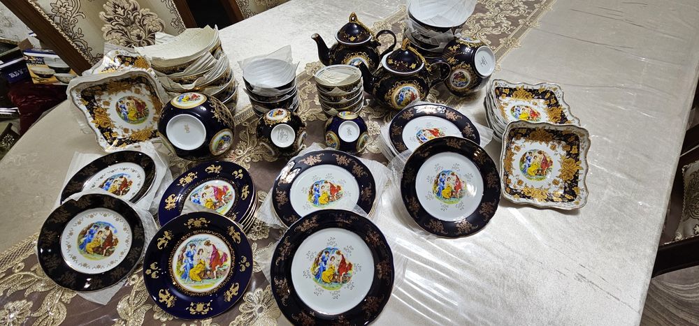 Комплект Мадонна посудалари