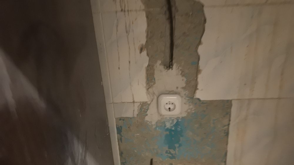 Оказываю услуги электрика