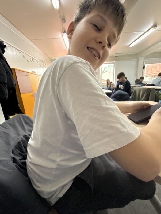 Vand copil utilizat pus la munca nou nout