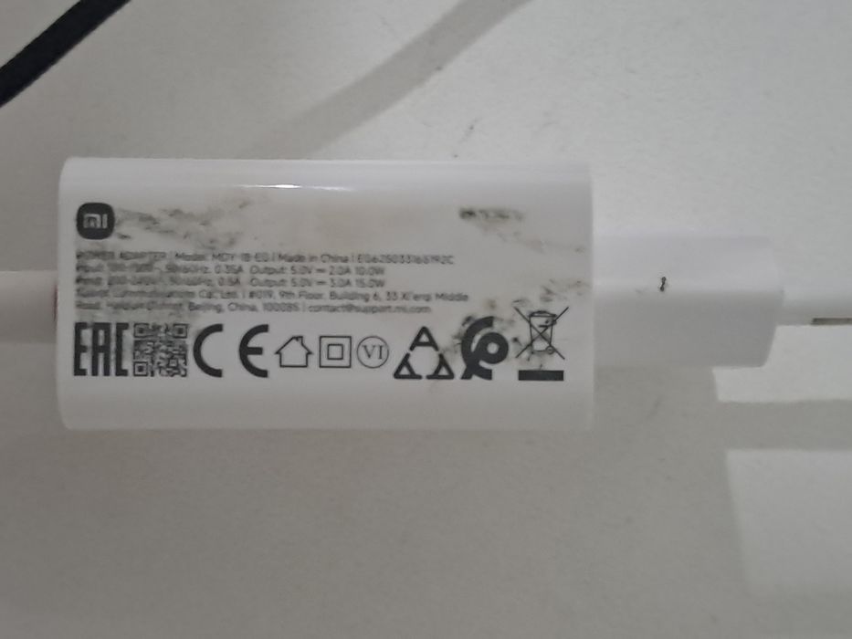 Продам дви зарядки для айфона и Android