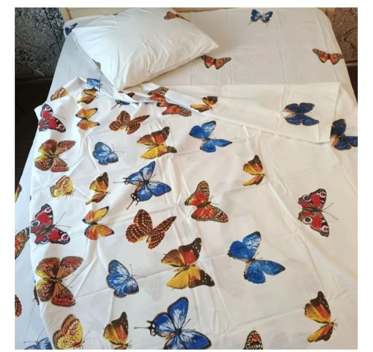 Подушки новые, постельное