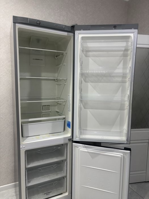 СРОЧНО. продам Холодильник 2 х  камерный /ИНДЕЗИТ