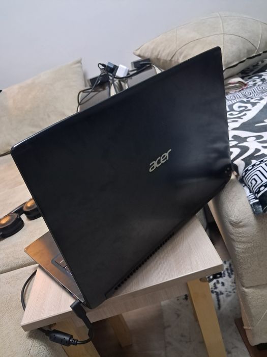Acer Aspire 7 A715-72