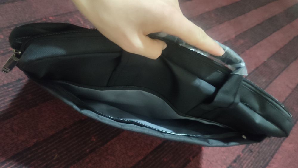 Kompyuter sumkasi sotiladi