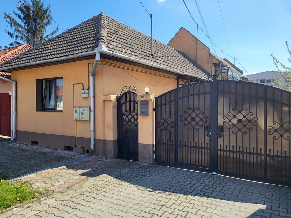 Inchiriez Studio la Casa in Ghimbav  2 Camere cu Bucatarie Open Space .