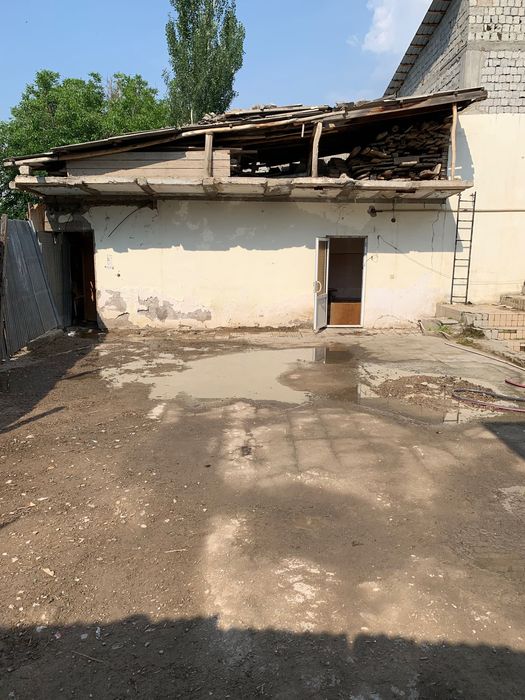 Угловой участок фасад 21 на 18м. Мирзо-Улугбек район 182000!