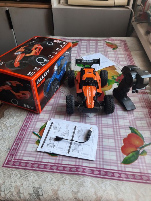 Радиоуправляемый гоночный автомобиль