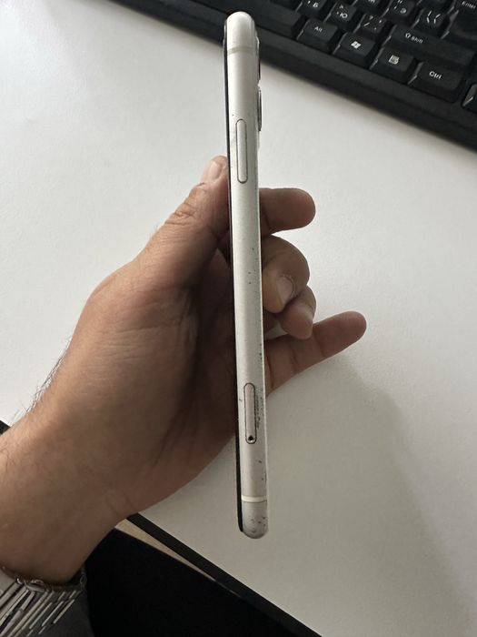 Iphone 11 128 gb oq rang feys iwlamidi oynasi singan ekrani original