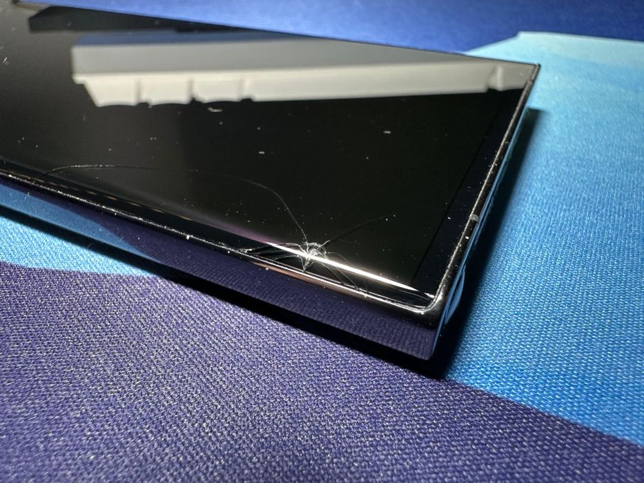 Samsung Galaxy S23 Ultra pentru piese