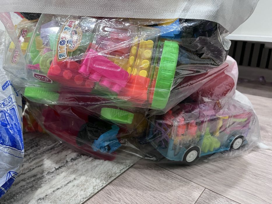 Отдам игрушки.