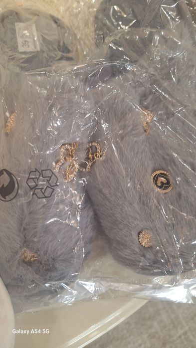 Домашни чели топли