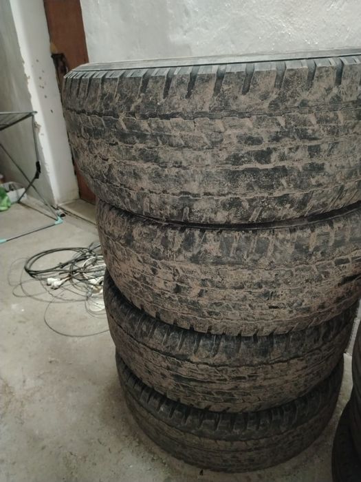 Продам шины R 18