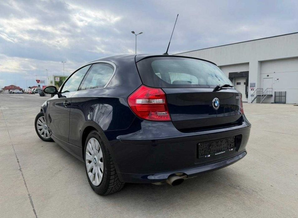 BMW Seria 1 E81 Benzina Automat