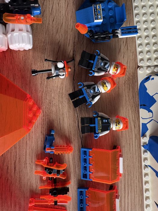 Lego  Space Ice Planet 6983 Ice Station Odyssey