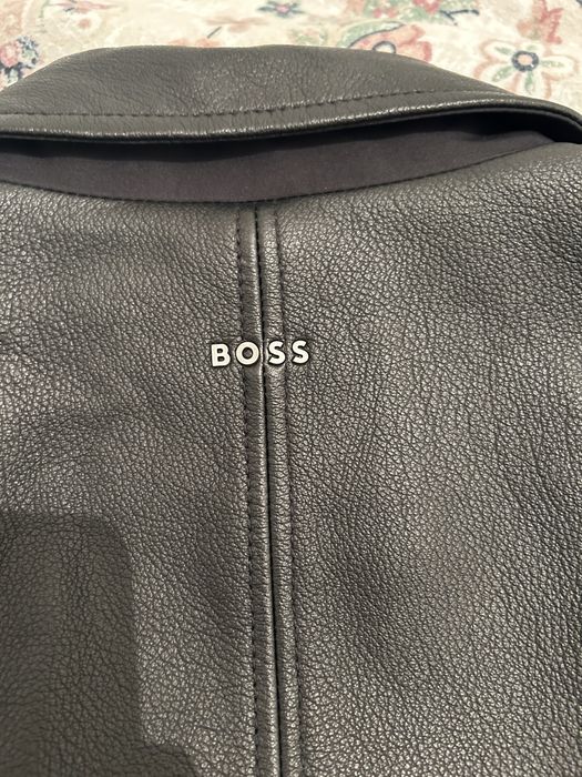 Geaca piele Hugo Boss NOUA!